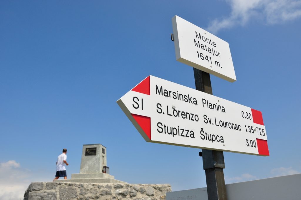 La vetta del Matajur (tappa 14), foto Stefano Ardito