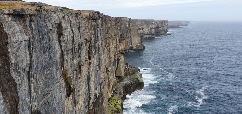 Le scogliere di Inis Mor, in Irlanda