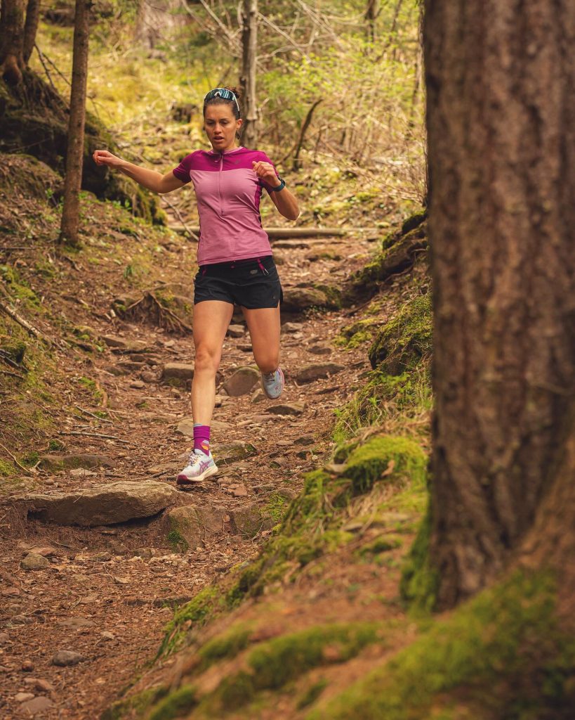 Martina Cumerlato a rotta di collo sui sentieri