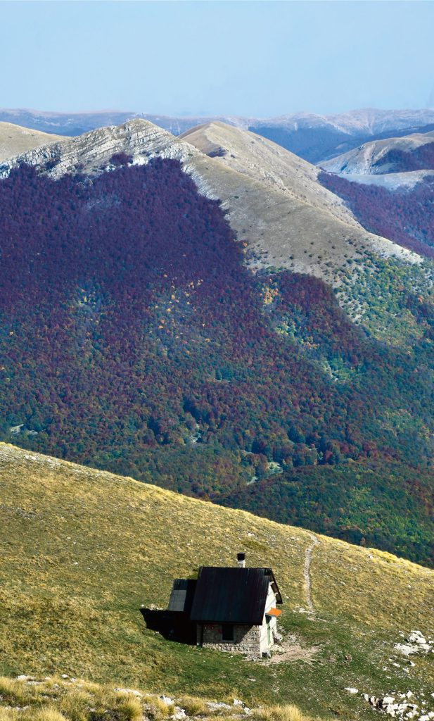 Monte Cornacchia, rifugio Coppo dell