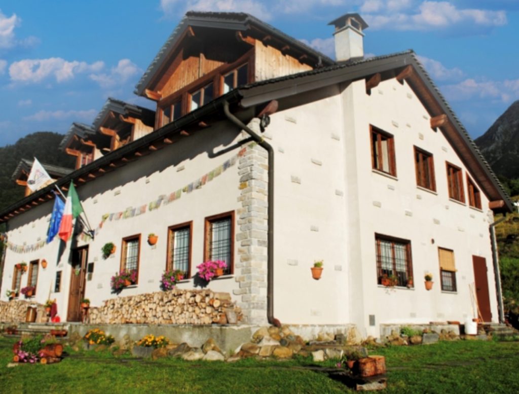 Rifugio Parpinasca, dispone di 22 posti letto