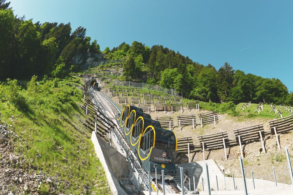 Stoosbahn, considerata la funicolare più ripida del mondo @myswitzerland