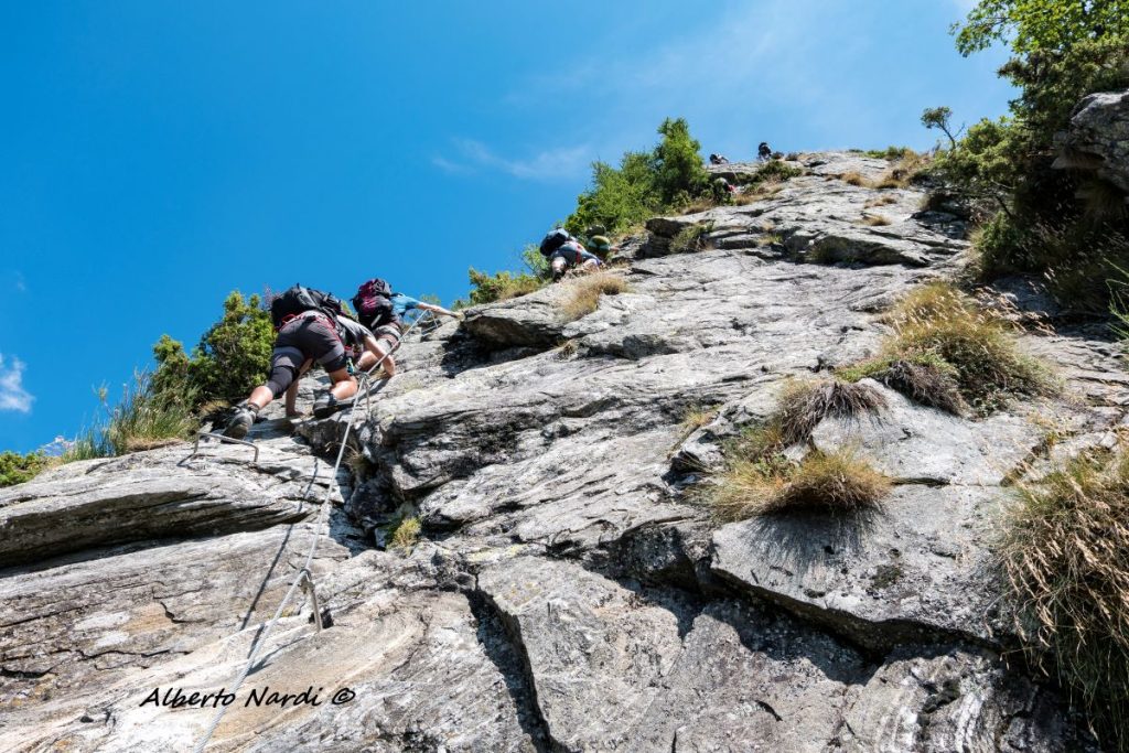 Sulla ferrata dei Tre Signori, in Svizzera. Foto Alberto Nardi