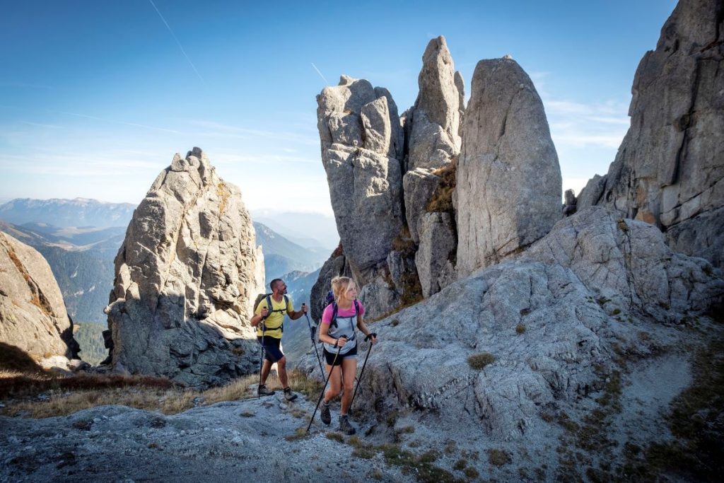 Tra i graniti della Val di Rava. Foto Daniele Lira