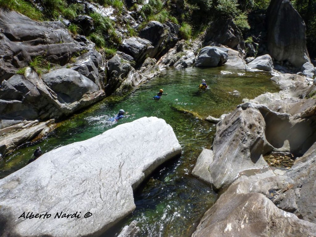Una piscina naturale modellata dal torrente Boggia. Foto Alberto Nardi