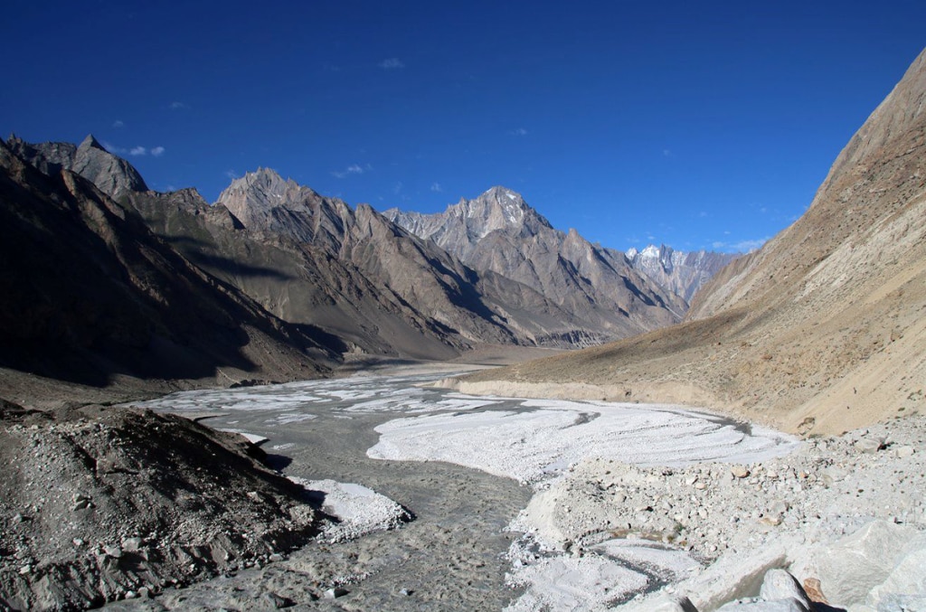 Lungo il trekking al Campo base del K2 Foto Matteo Colizzi
