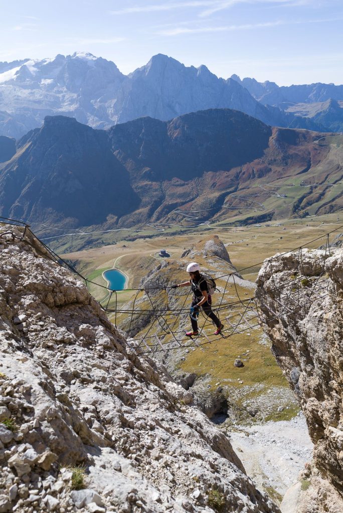 Ferrata Cesare Piazzetta, al Piz Boè, nel Gruppo del Sella. Foto Francesco Tremolada