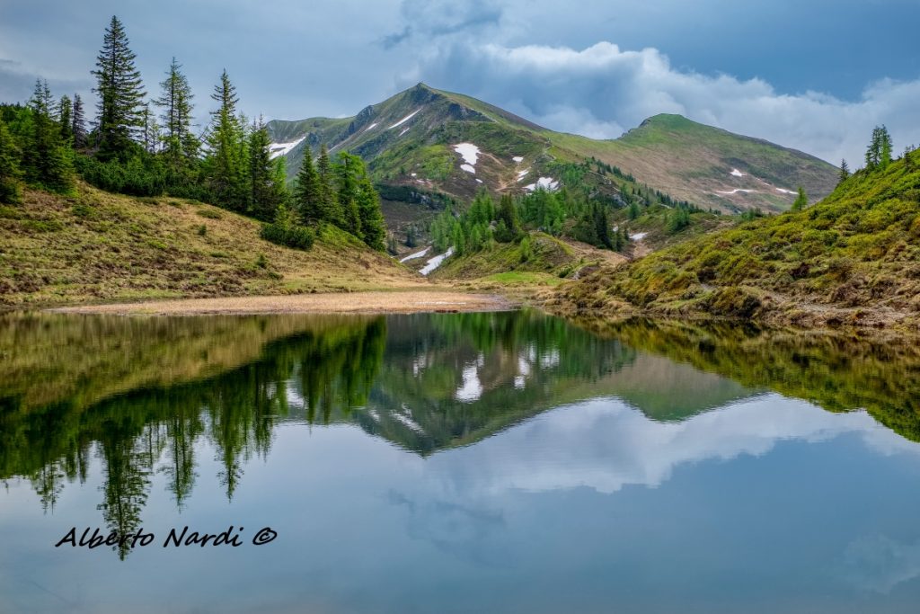 Il Lago Trog e la cima del Monte Grundegg . Foto Alberto Nardi
