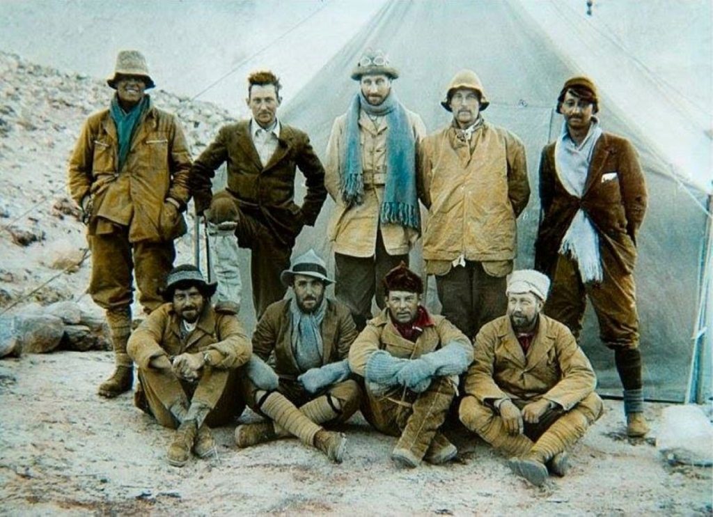 Il team della spedizione inglese del 1924. Foto FB George Mallory