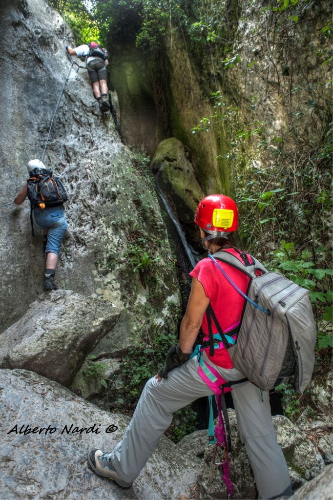 Lungo la ferrata del Rio Sallagoni. Foto Alberto Nardi