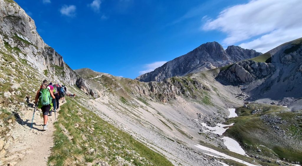 Salita a Sella di Monte Aquila, foto Stefano Ardito