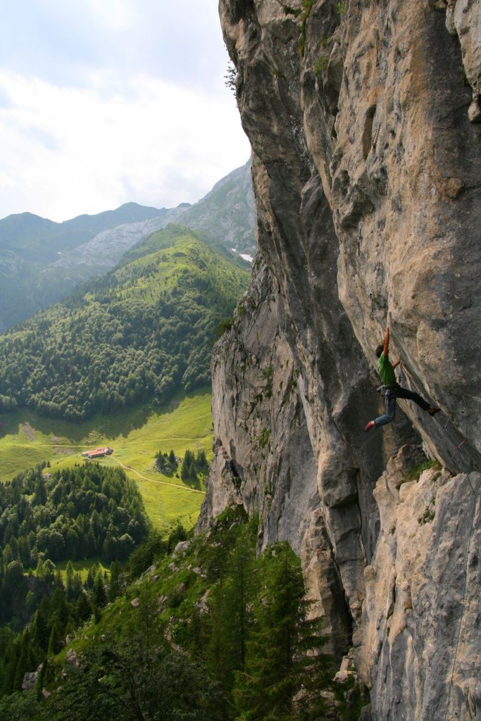 Si arrampica in un contesto naturale di grande bellezza