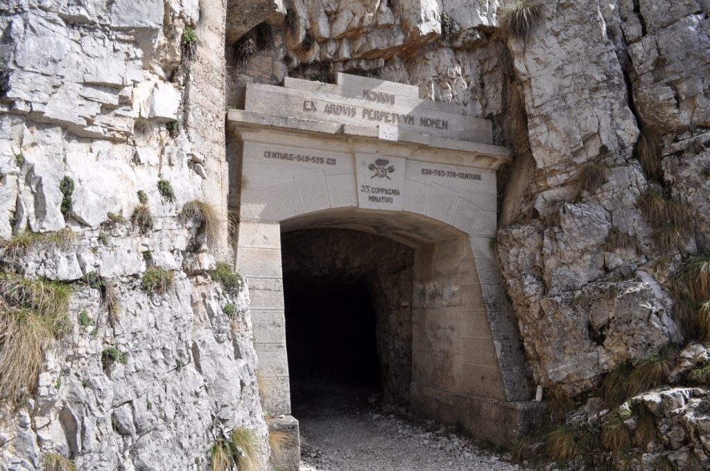 Sulla Strada delle 52 gallerie sul Monte Pasubio