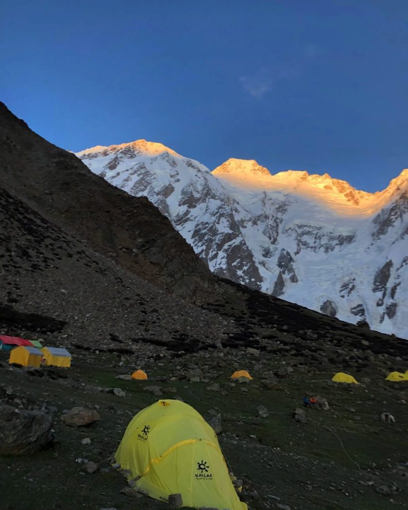 Ai piedi del Nanga Parbat. Foto FB druelle vadim