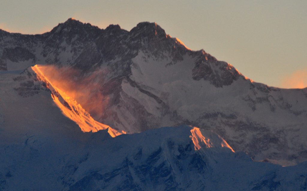 Alba sul Kangchenjunga, foto di Stefano Ardito