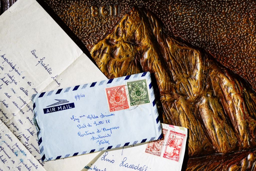 Alcune delle lettere esposte a Cortina e sul Lagazuoi