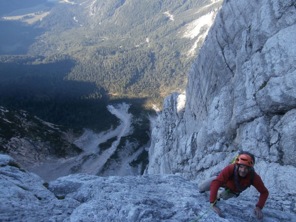 Bagliani sul Diedro Cozzolino. Foto Elvio Lagomarsino