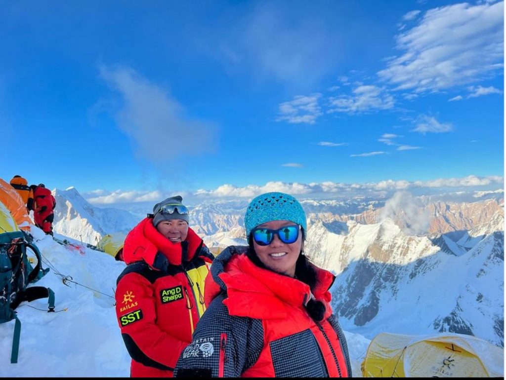 Con una delle figlie, che intende accompagnare sull