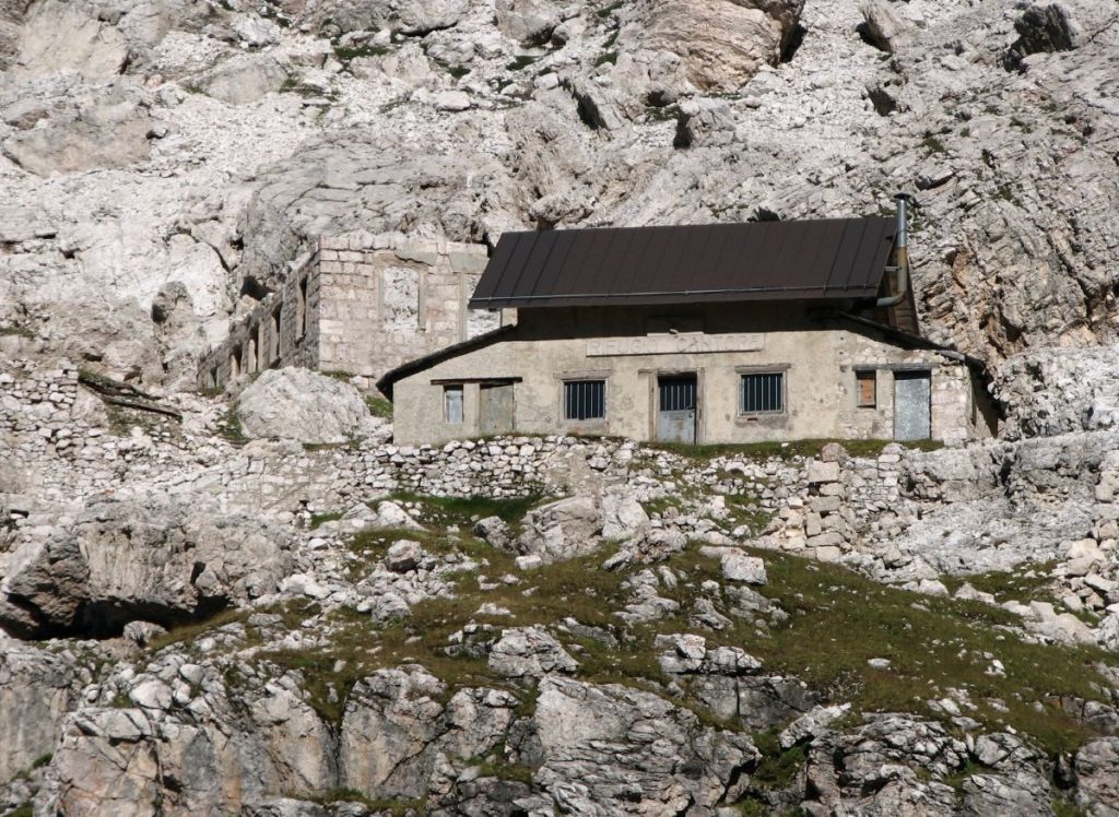 Ex Rifugio Tofana, 2007 Foto Roberto Vecellio