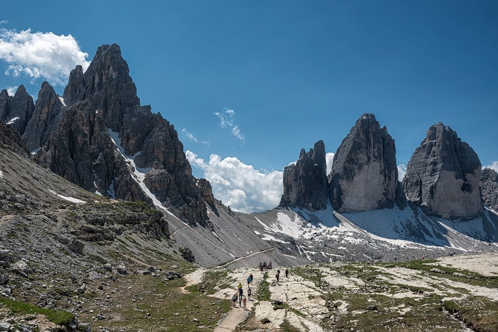 Il Monte Paterno e le Tre Cime di Lavaredo. Foto Roberto Carnevali