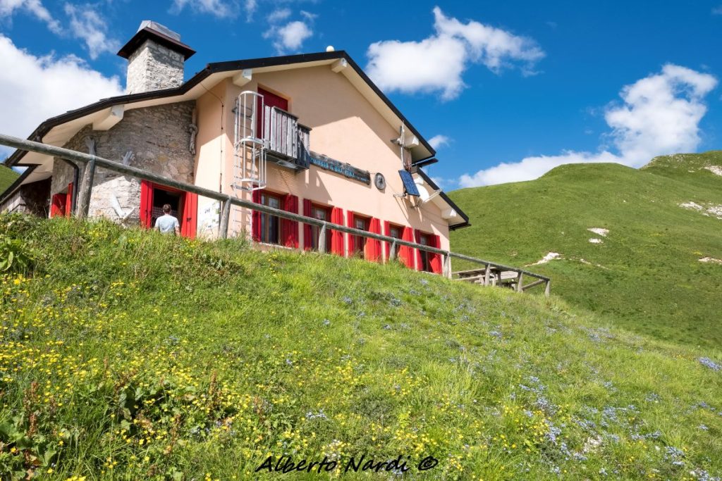 Il Rifugio Dal Piaz. Foto Alberto Nardi