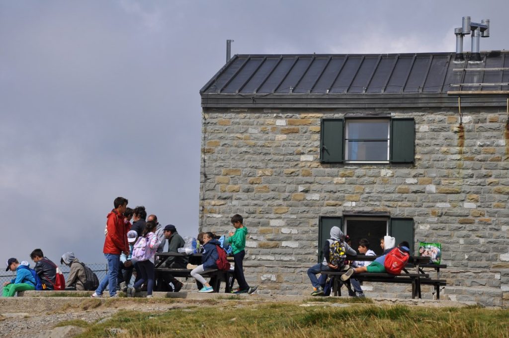 Il rifugio Duca degli Abruzzial Lago Scaffaiolo, foto Stefano Ardito