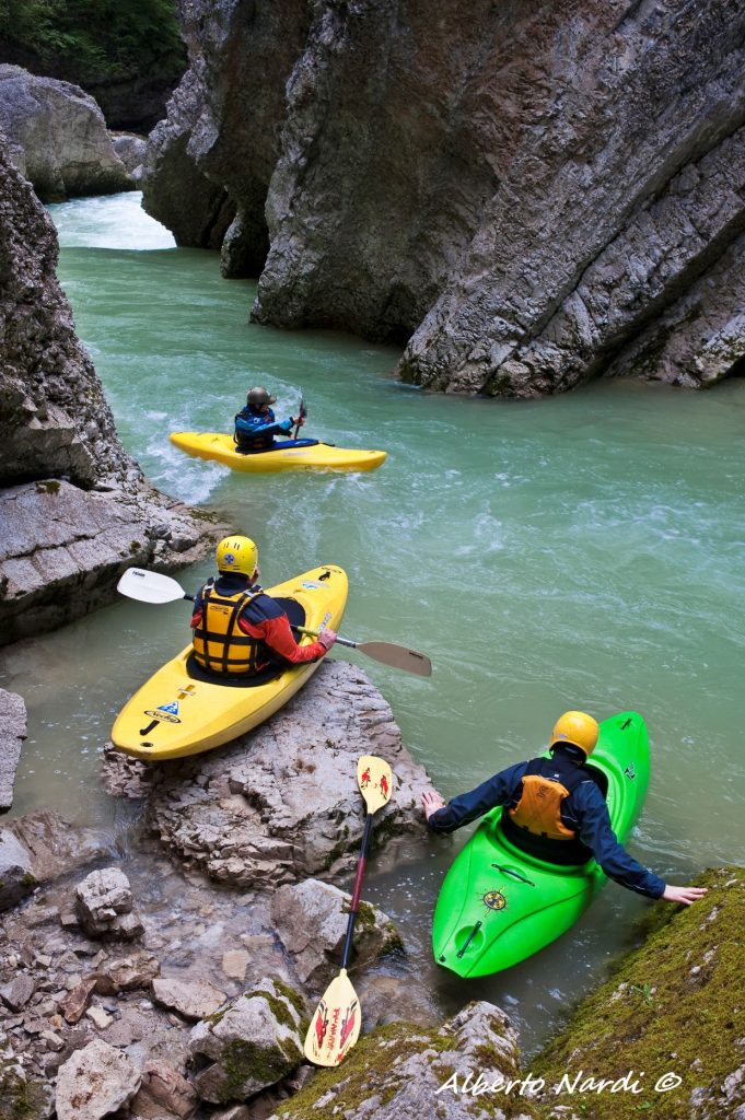 In canoa nelle gole del Tiefenbach. Foto Alberto Nardi