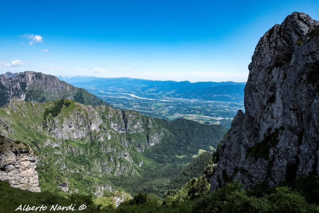 La Valle del Piave dal sentiero che sale al rifugio Dal Piaz. Foto Alberto Nardi