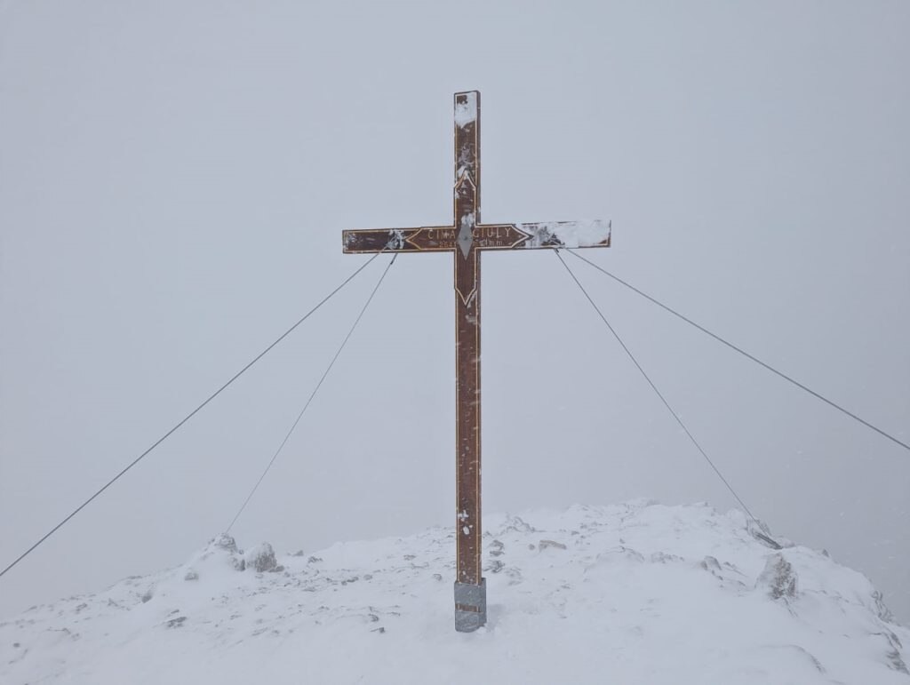 La croce sulla vetta di Cima Giuly