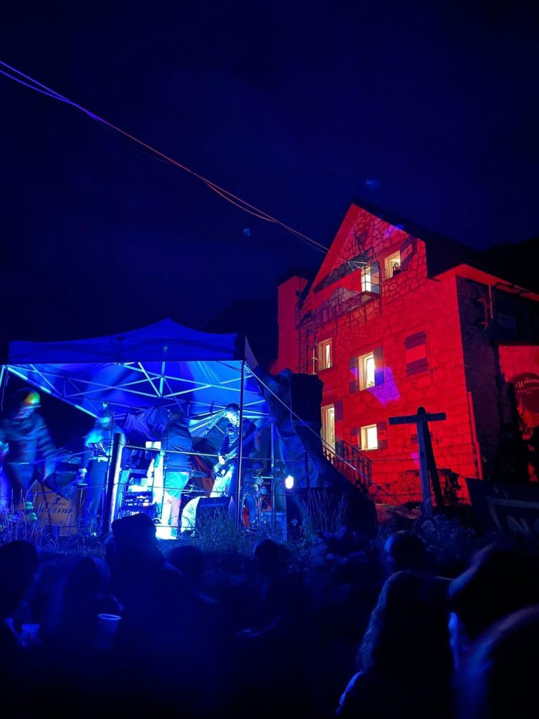 Musica davanti al Rifugio Gilberti @ NOF