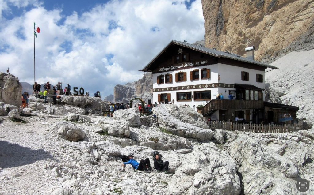 Rifugio Giussani. Foto Roberto Vecellio