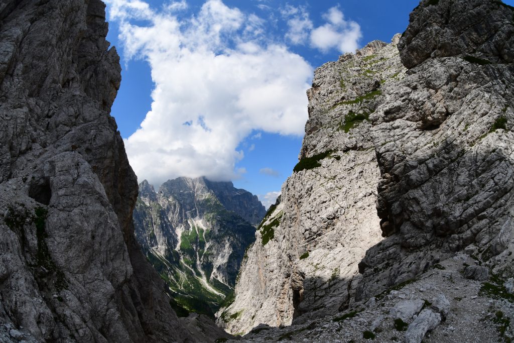 Sella Nabois e lo Jof di Montasio, foto di Stefano Ardito