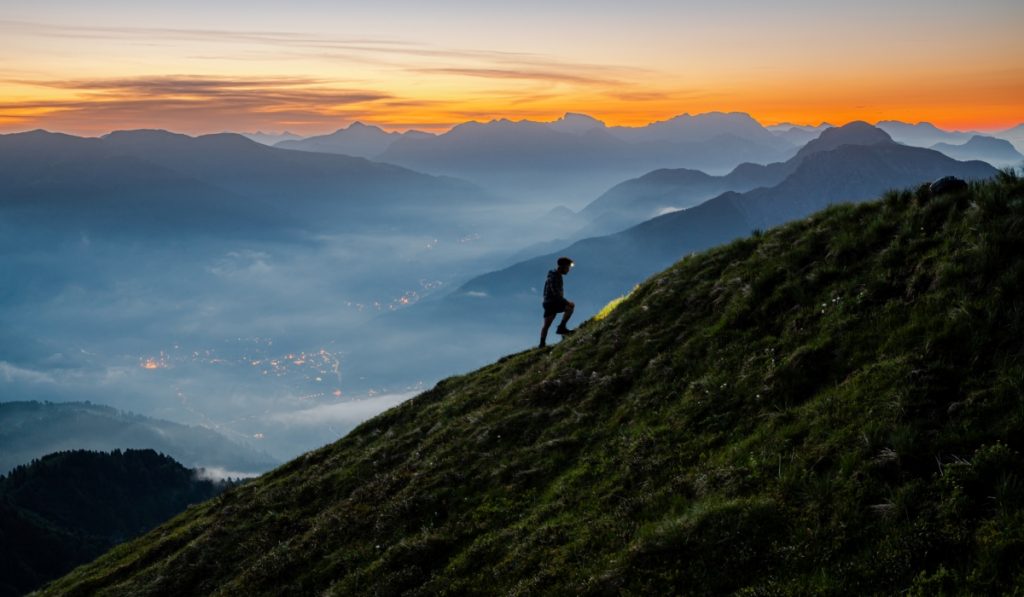 Tramonto in quota da Cima Tamai-Zoncolan. Foto Nemas Gortan
