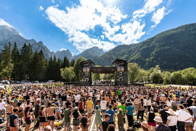 Un concerto ai Laghi di Fusine FB No Borders Music Festival
