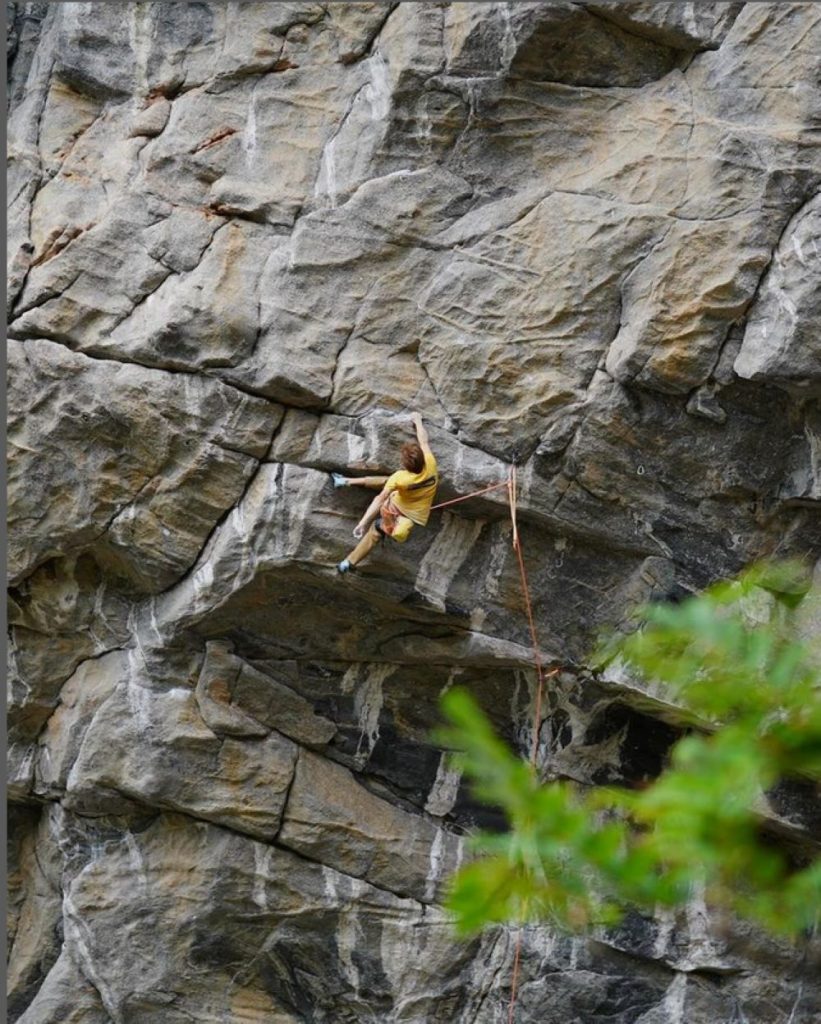 Alexander Megos su Change, 9b+ Foto IG alexandermegos
