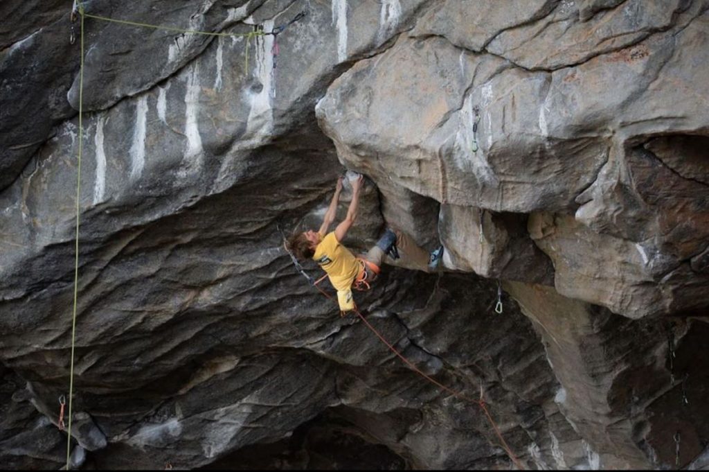 Alexander Megos su Little Badder, 9a. Foto IG alexandermegos