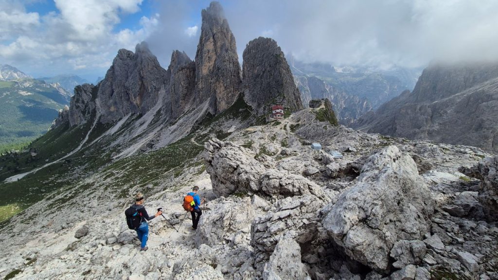 Discesa dal Cadin del Nevaio al rifugio, foto Stefano Ardito