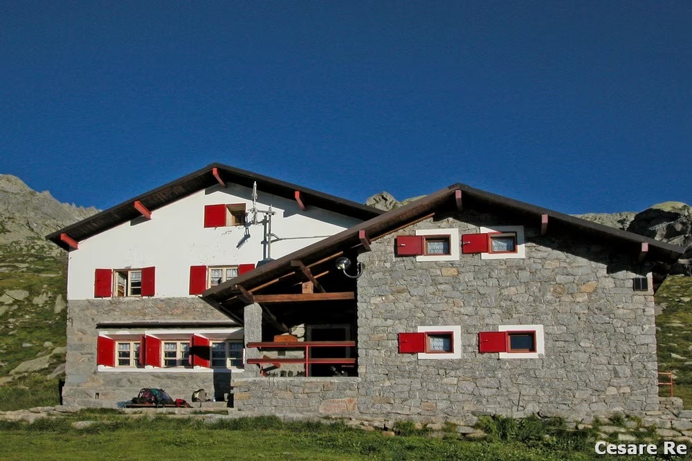 Escursione al Rifugio Omio, nella lombarda Val Masino, in Valtellina
