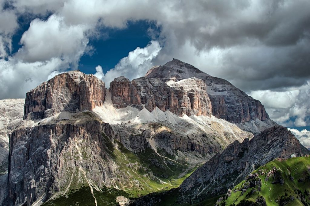 Il Sass Pordoi. Foto Roberto Carnevali