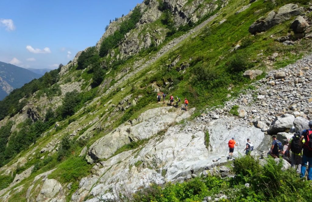 Il sentiero che porta al bivacco. Foto F. Scotto