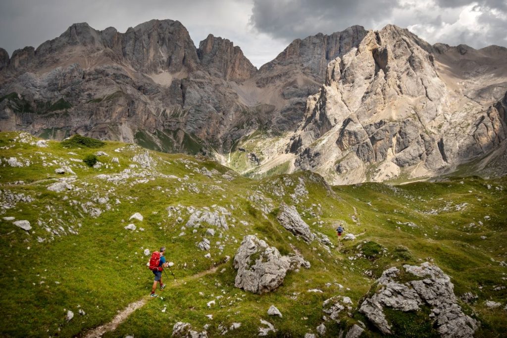 In cammino sul Sentiero della Pace. Foto Archivio Trentino Marketing, Daniele Lira