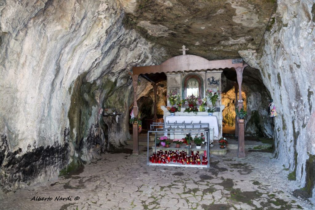 La Grotta di San Michele. Foto Alberto Nardi