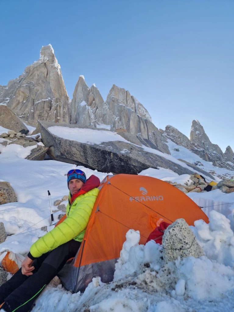 Matteo Della Bordella durante la sua ultima spedizione in Patagonia. FB Matteo Della Bordella