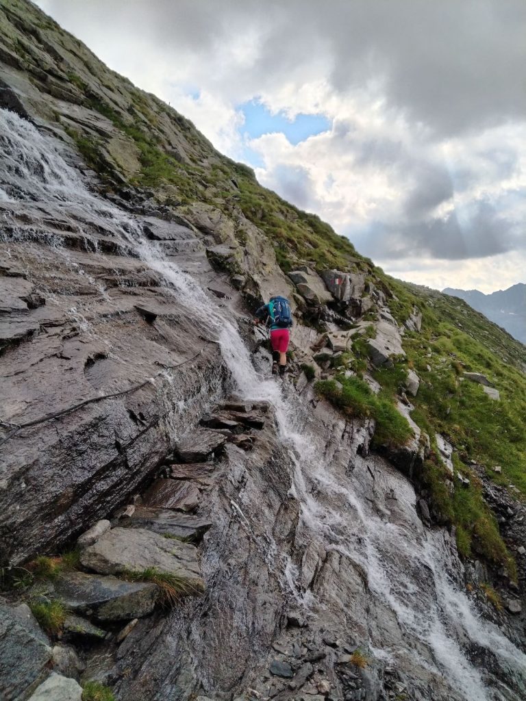 Passaggio bagnato lungo l