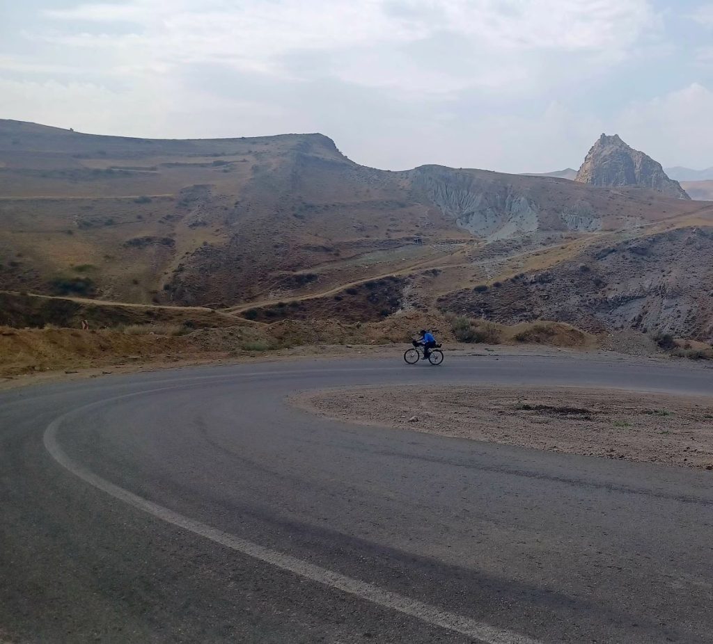 Strade ampie e con poco traffico. Foto Matteo Colizzi