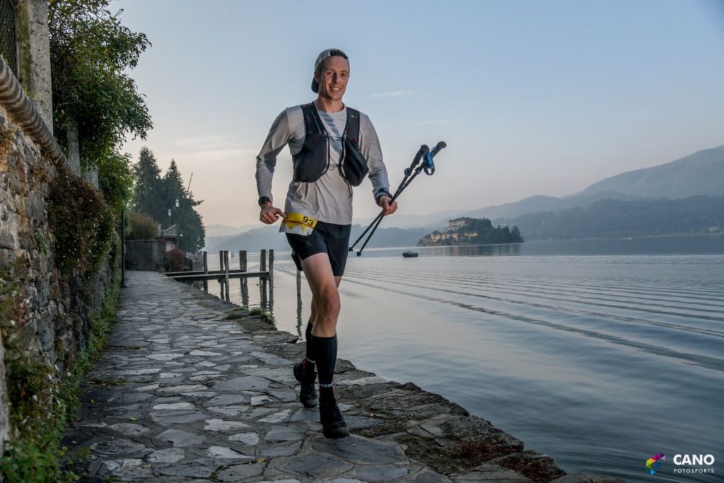 UTLO, si corre anche a fil di lago. Ph. Cano Fotosports