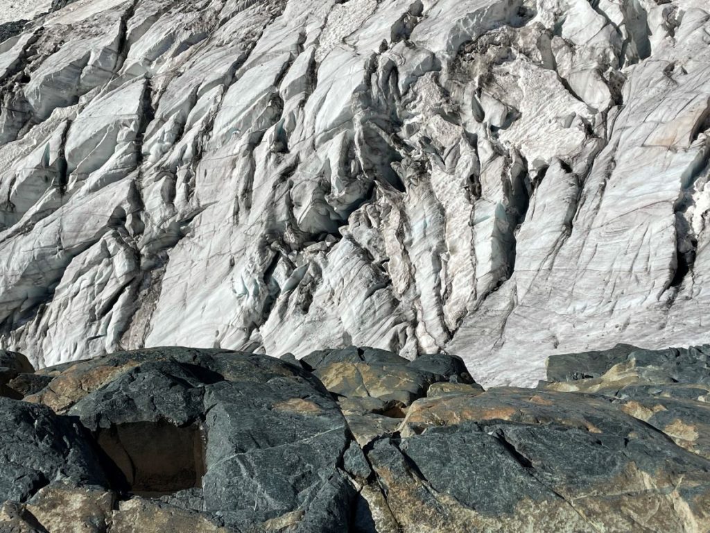 Un dedalo di crepacci, foto M. Comi