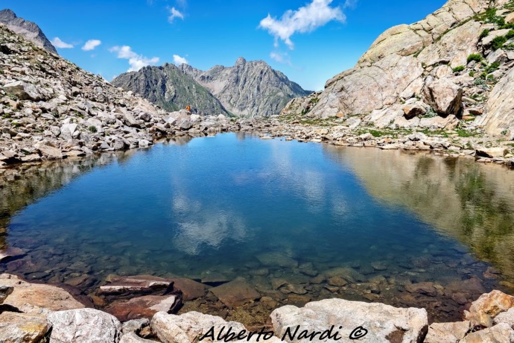 Un laghetto effimero al Colle delle Fenestrelle. Foto Alberto Nardi