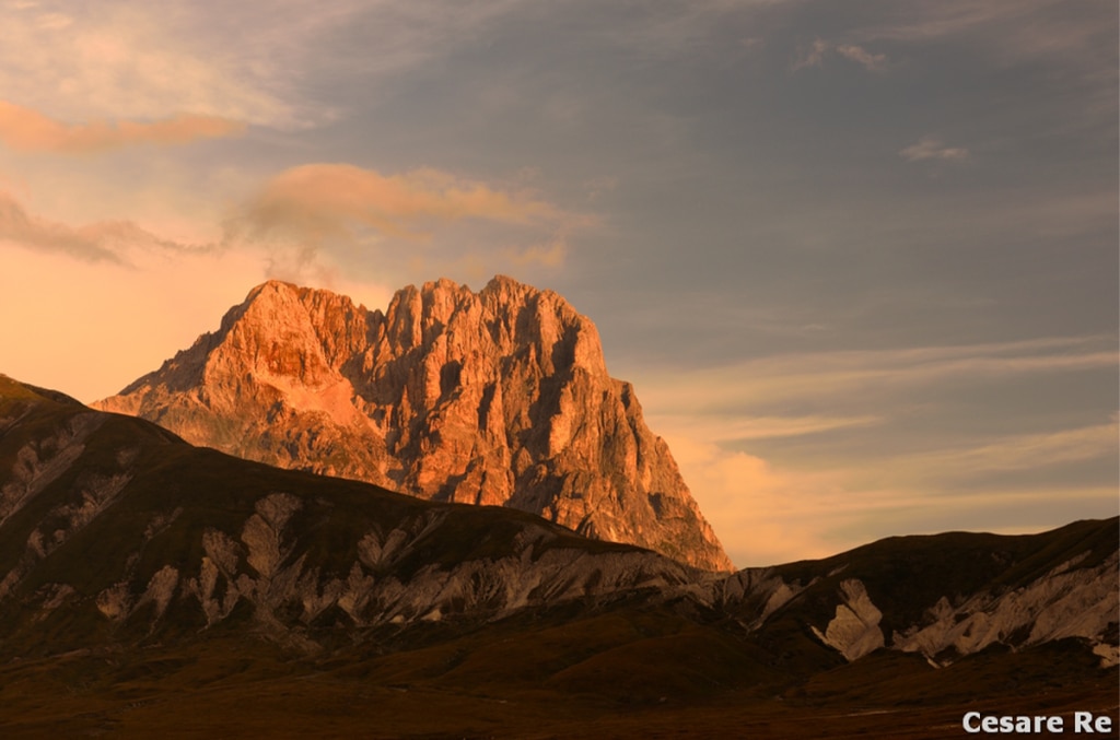 Il Gran Sasso, da Campo Imperatore, all’alba.