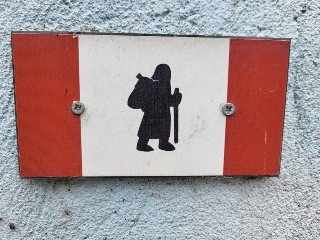 Segnaletica dedicata alla Via Francigena © Lisa Mathiasen